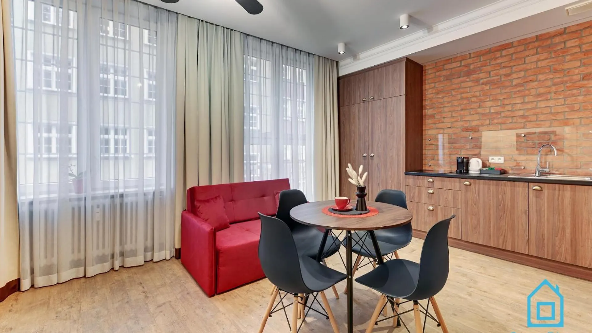 Luna Premium Apartment Old Town Gdansk 0*,